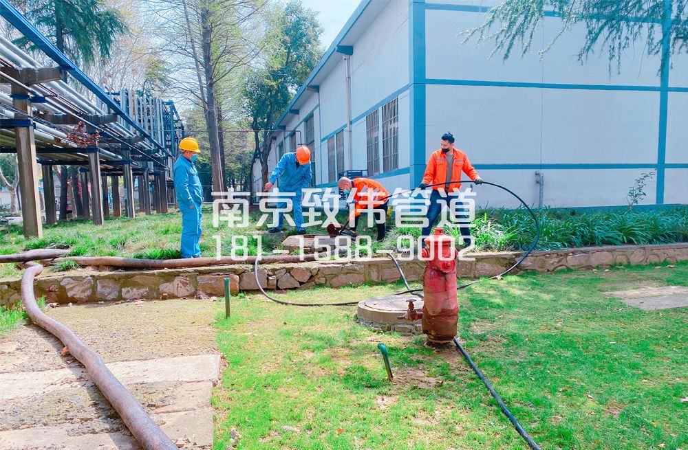 360锁二石化工厂管道清洗