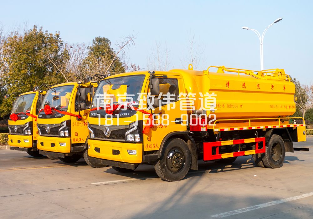 369锁二多利卡吸污车